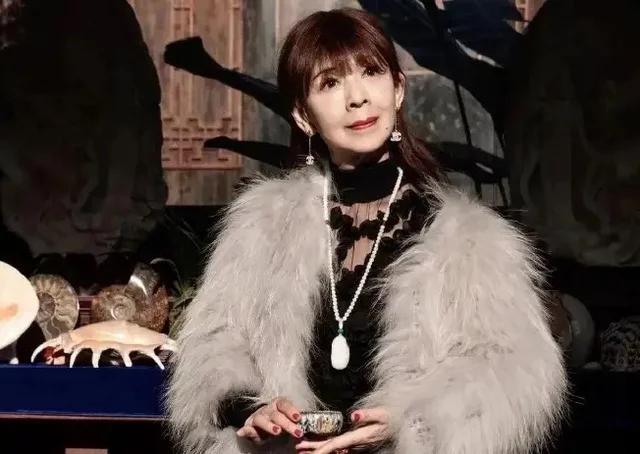 冻龄奶奶走红,48岁被误认为是少女,奶奶:我孙女都可以上学了_女神