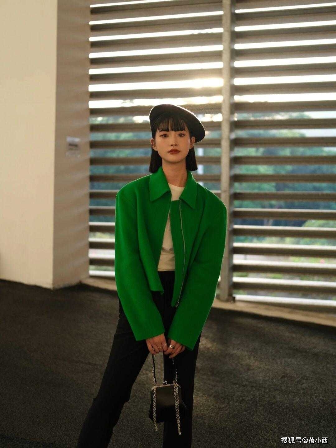 牛油果 新年多穿流行色,这4种超显白的色彩真高级,搭配思路都总结好了