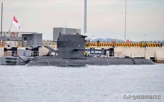 加入新加坡海军的海蛇级加入新加坡海军的海蛇级海蛇级潜艇艇艏有6具
