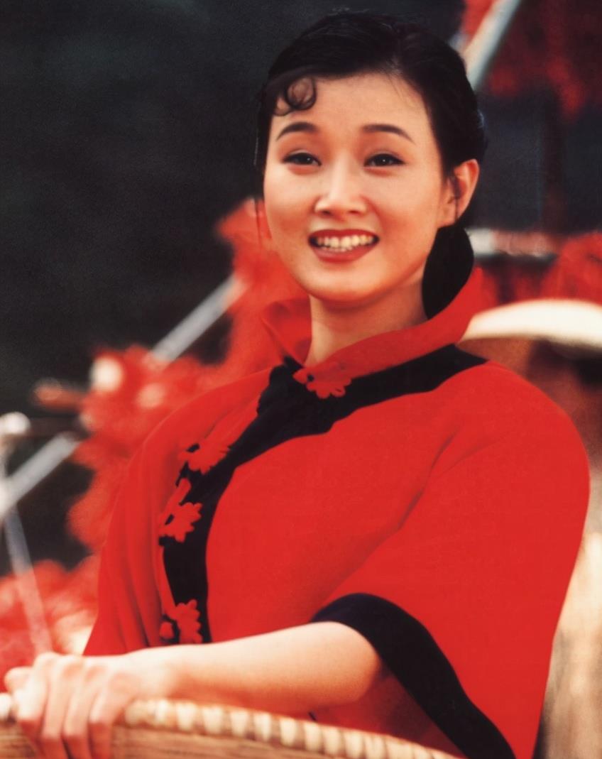 国家一级演员宋祖英:24岁成春晚常客,结婚13年"冒险"生子_罗浩_工作