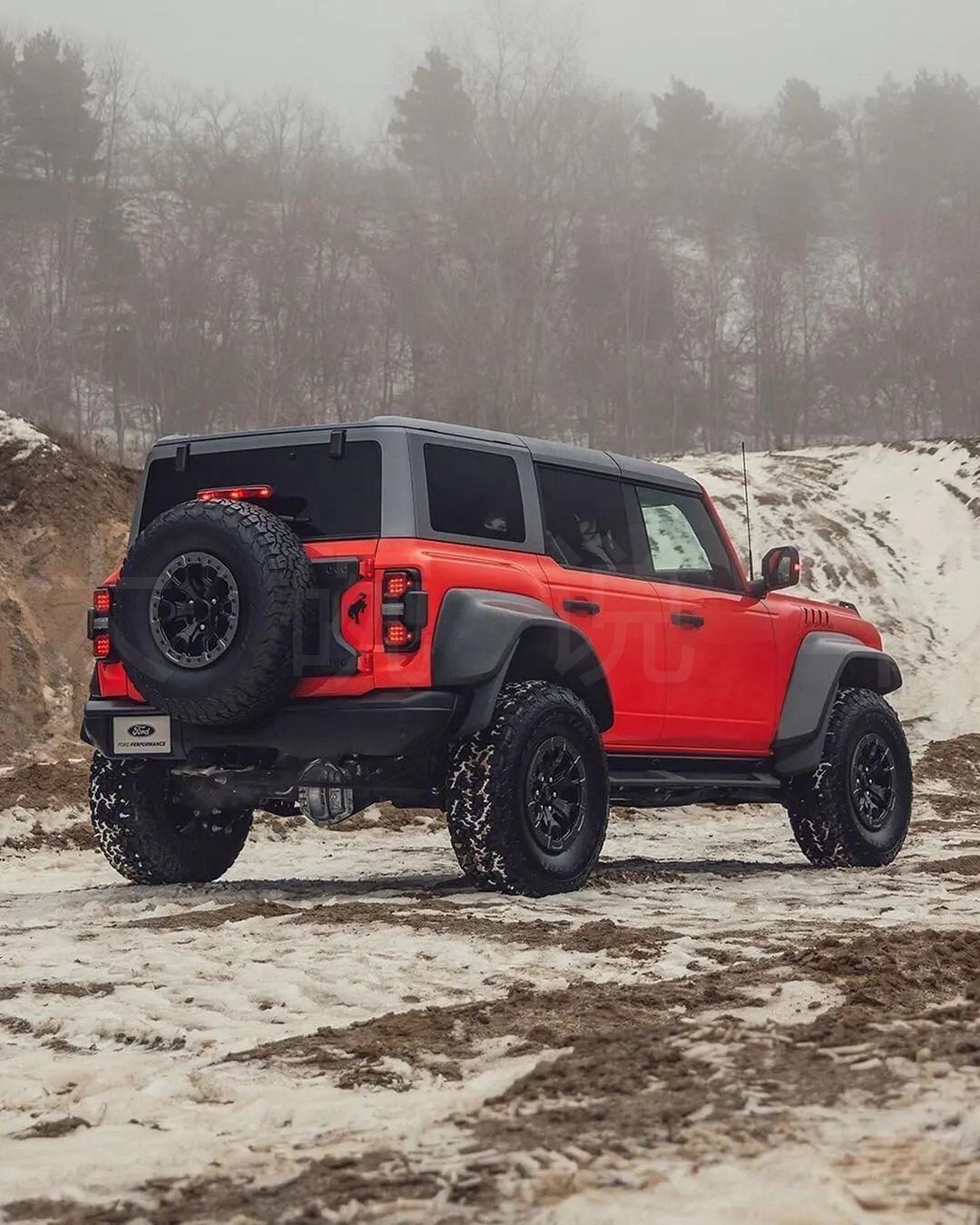 福特bronco家族的越野王者37寸轮毂宽体车身四驱真霸气