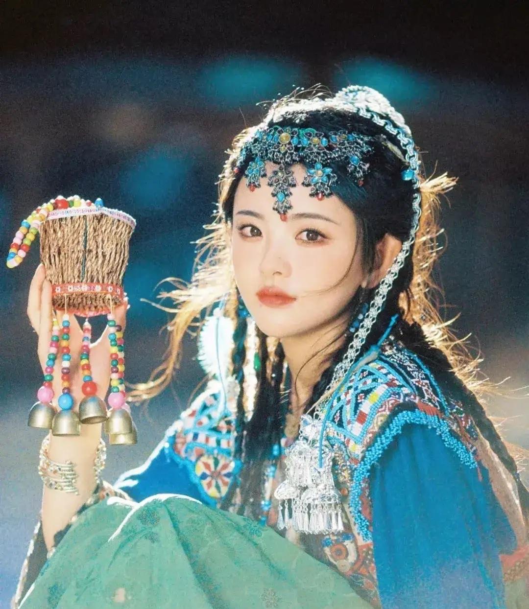 御姐看脸是“萌妹”,看身材是“御姐”,这3位女星的反差感太强了