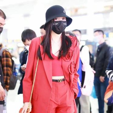 好身材 小个子女生的牛仔裤穿搭 休闲又优雅温柔