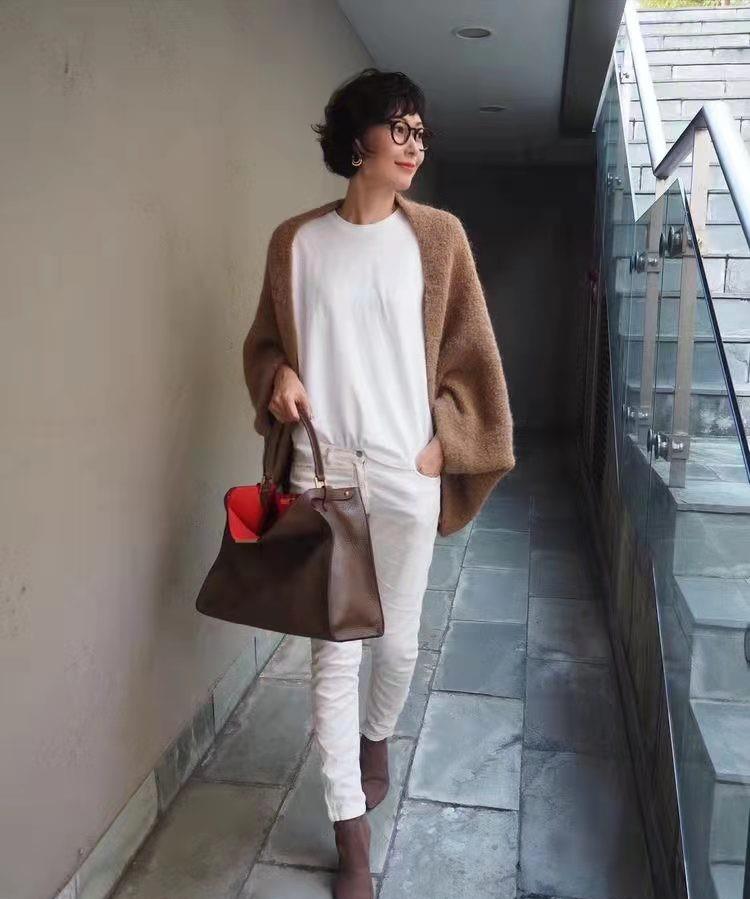 整体 这些妈妈辈冬季极简穿搭太圈粉，基础款打造高级美，优雅大气