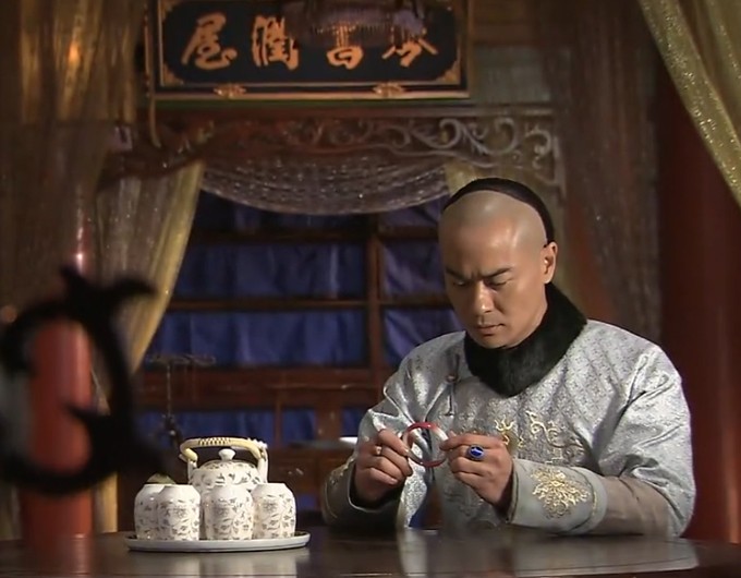 18年过去了为何我们依旧对她念念不忘？-梅艳芳母亲
