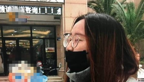 会员卡90后姑娘身挂毛巾冲出发廊，妹子：员工太纠缠