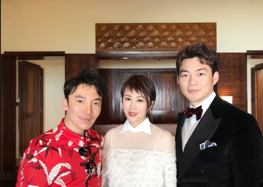 王琦_马丽_衣服