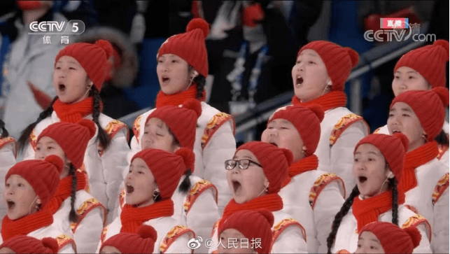 鸟巢 一起向未来!中国十佳设计师丁洁在鸟巢与孩子们“虎头虎脑”迎冬奥