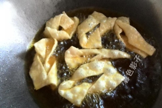 密封|婆婆露一手，过年的小零食，酥脆又可口，这么简单，1看就会了