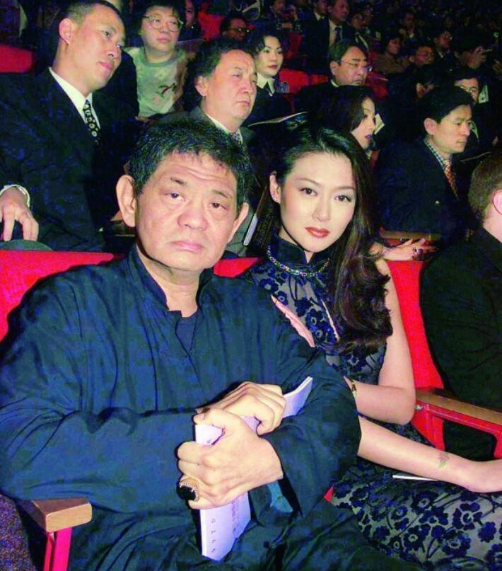 颜怡宇文玥要去找吃的