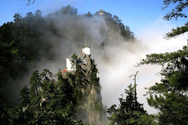 世界最危险的房子在中国，三面悬崖却屹立400多年不倒！