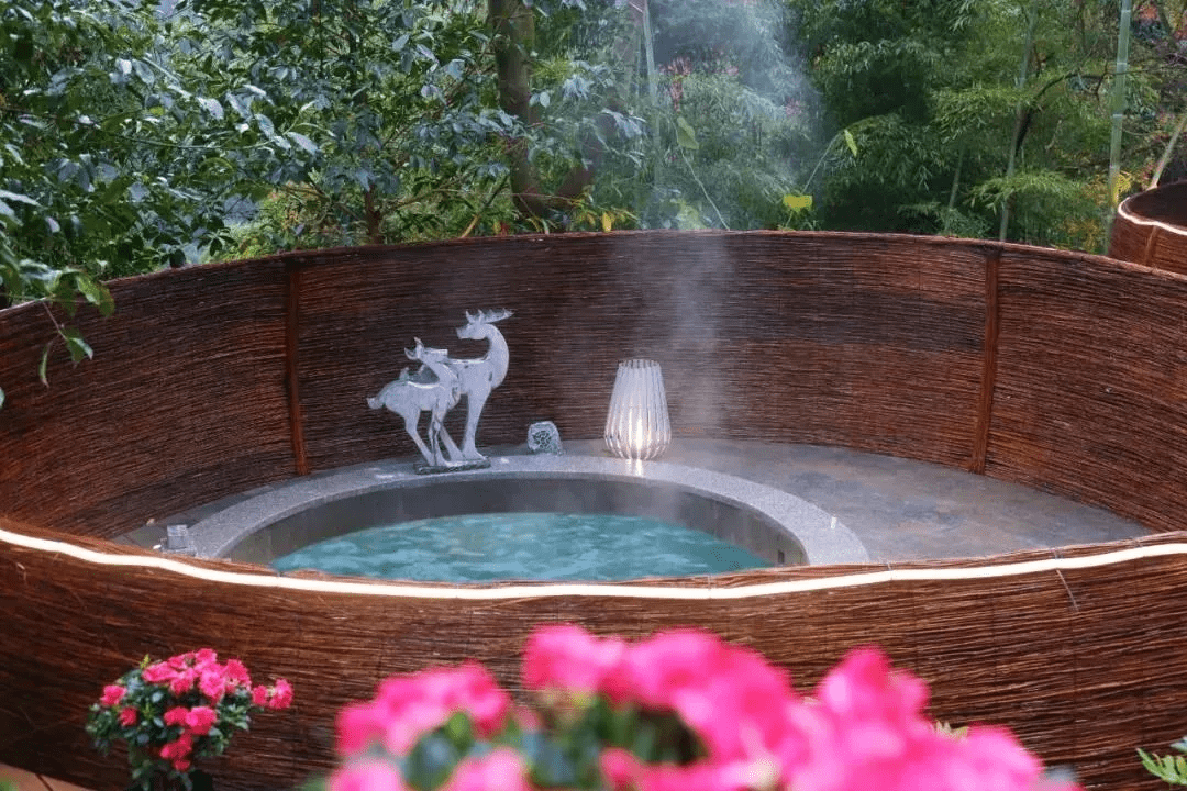 嬉冰雪泡温泉不二门里过大年