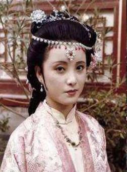 角色|87《红楼梦》杨树云的设计手稿，陈晓旭太像了，仿佛从画中走出来