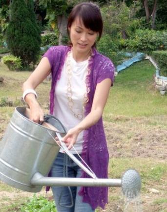 演员韩庚：做公益让自己心里满满的2022年2月19日