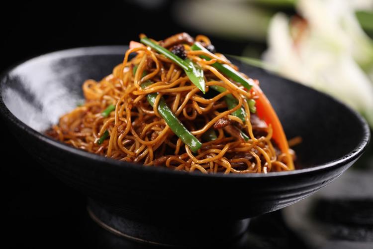 怎么才能做出好吃的炒面 a2f962769ec54e45bba49fe828d5a4a5.jpeg