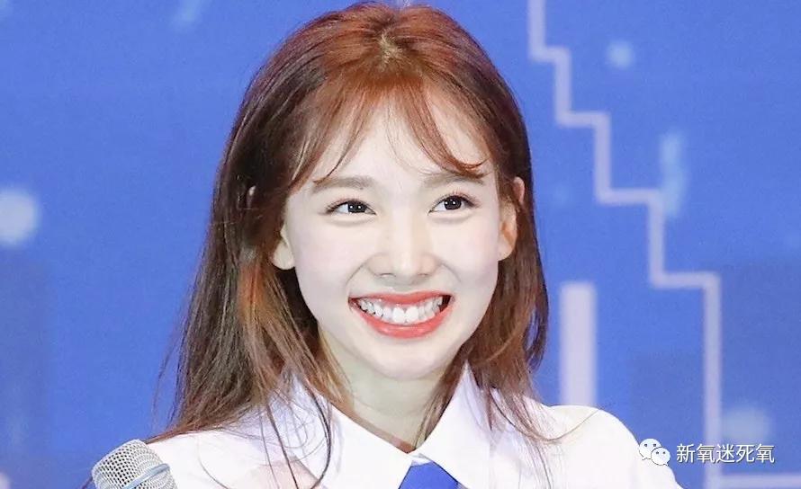 眼袋原来美女有时候也不能随便做表情