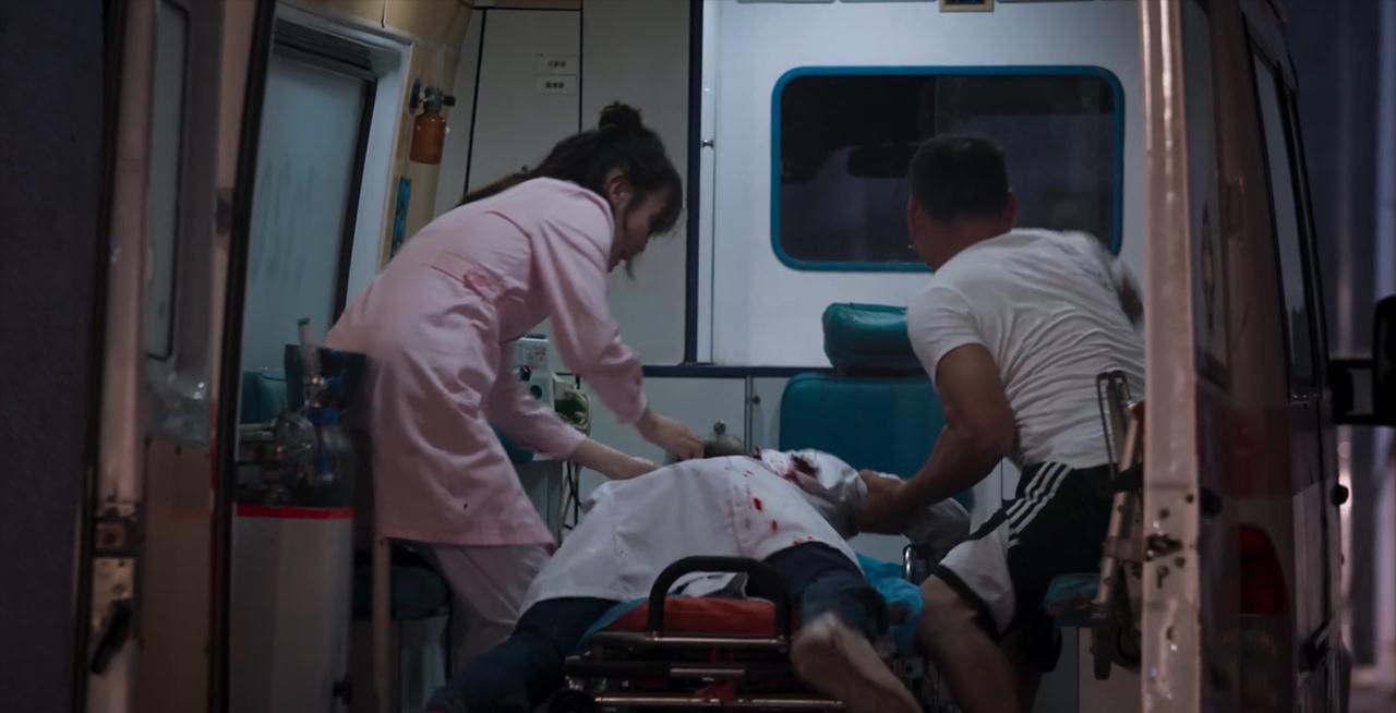 马雯|《破冰行动》剧情频现漏洞，即使导演辩解，其观点也站不住脚