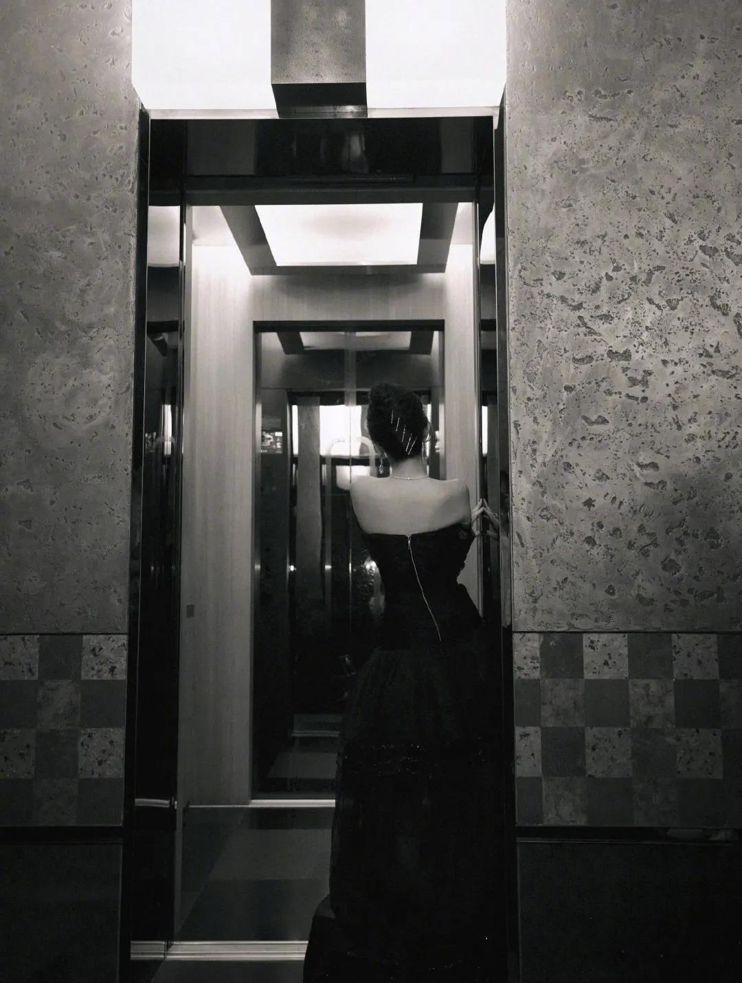 发型好少女！杨幂的新发型也太适合春日踏青了吧