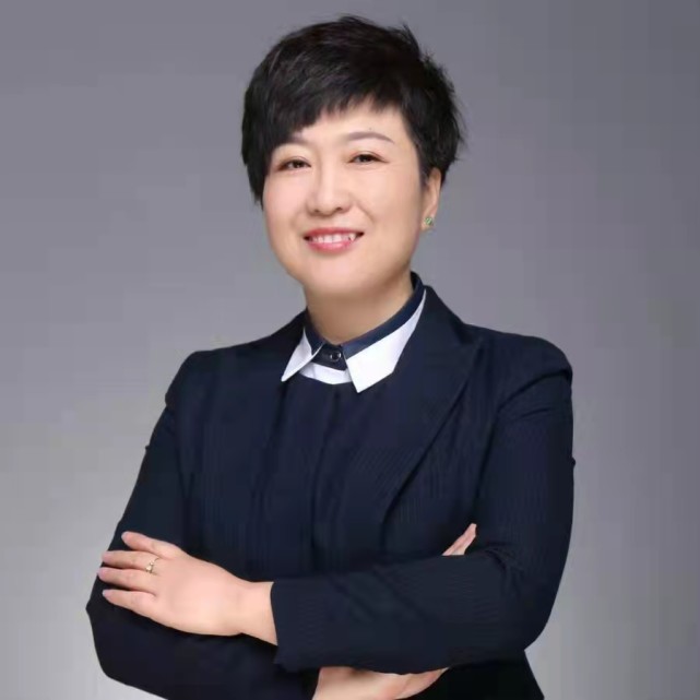 王氏筋骨阴阳平衡疗法 创始人王春红老师王春红老师自幼跟随祖父学习