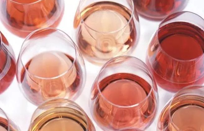 冷知识：桃红葡萄酒是甜的吗？
