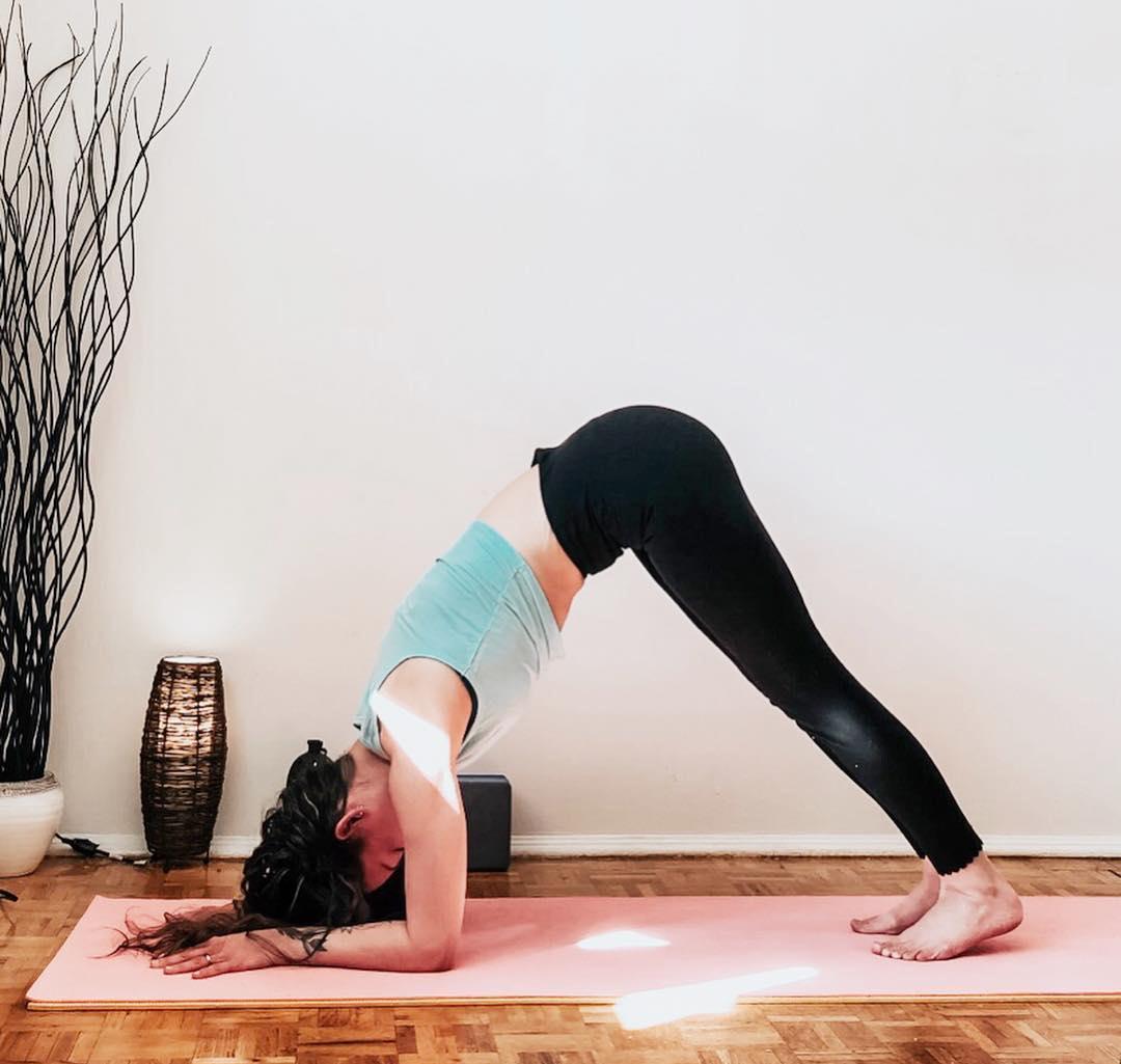 身材41岁刘涛才是真绝色!穿万花筒连衣裙超气质,这身材无与伦比