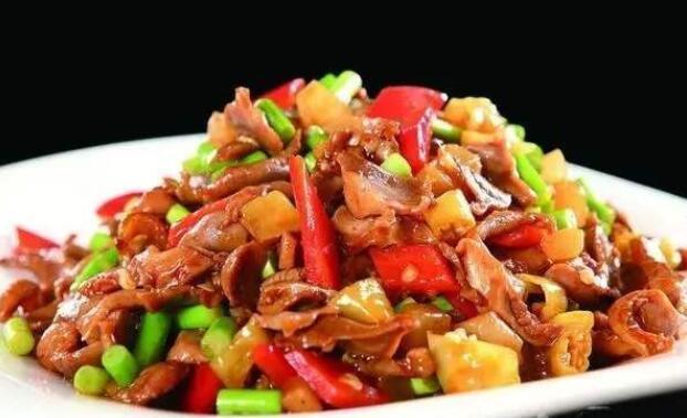 教你泡椒鸡杂的做法,酸辣美味,开胃又下饭_青线椒_文火_姜片