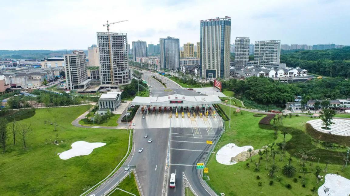 作为德阳市的区域经济发展的领跑者,绵竹不到400亿元的成绩有些让人