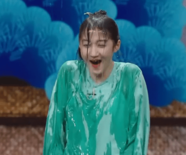 综艺明星生病 28c2a99f90864b87bee2d6d4fd1b3619.png