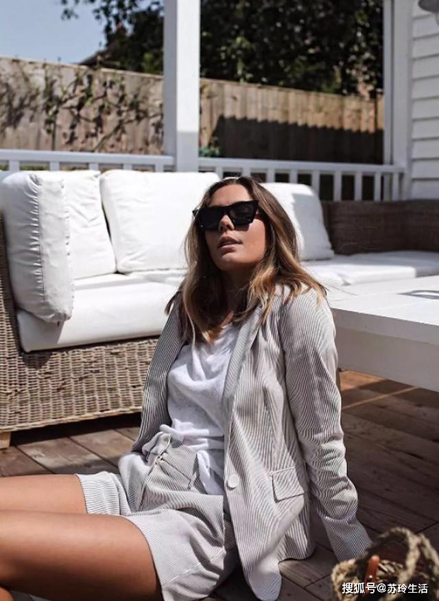 小个子 西装不兴搭长裤了，今年秋天流行“长配短”，小个子穿显瘦又时髦