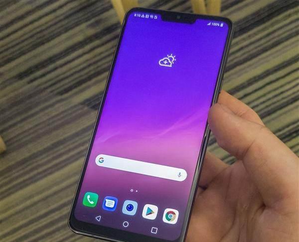 这款手机要说最大的卖点,那就是3k的分辨率屏幕,和具有7