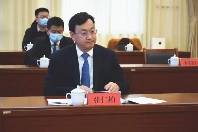 威海市政府副市长杨丽出席会议)(三方主要领导见证战略合作签约仪式)