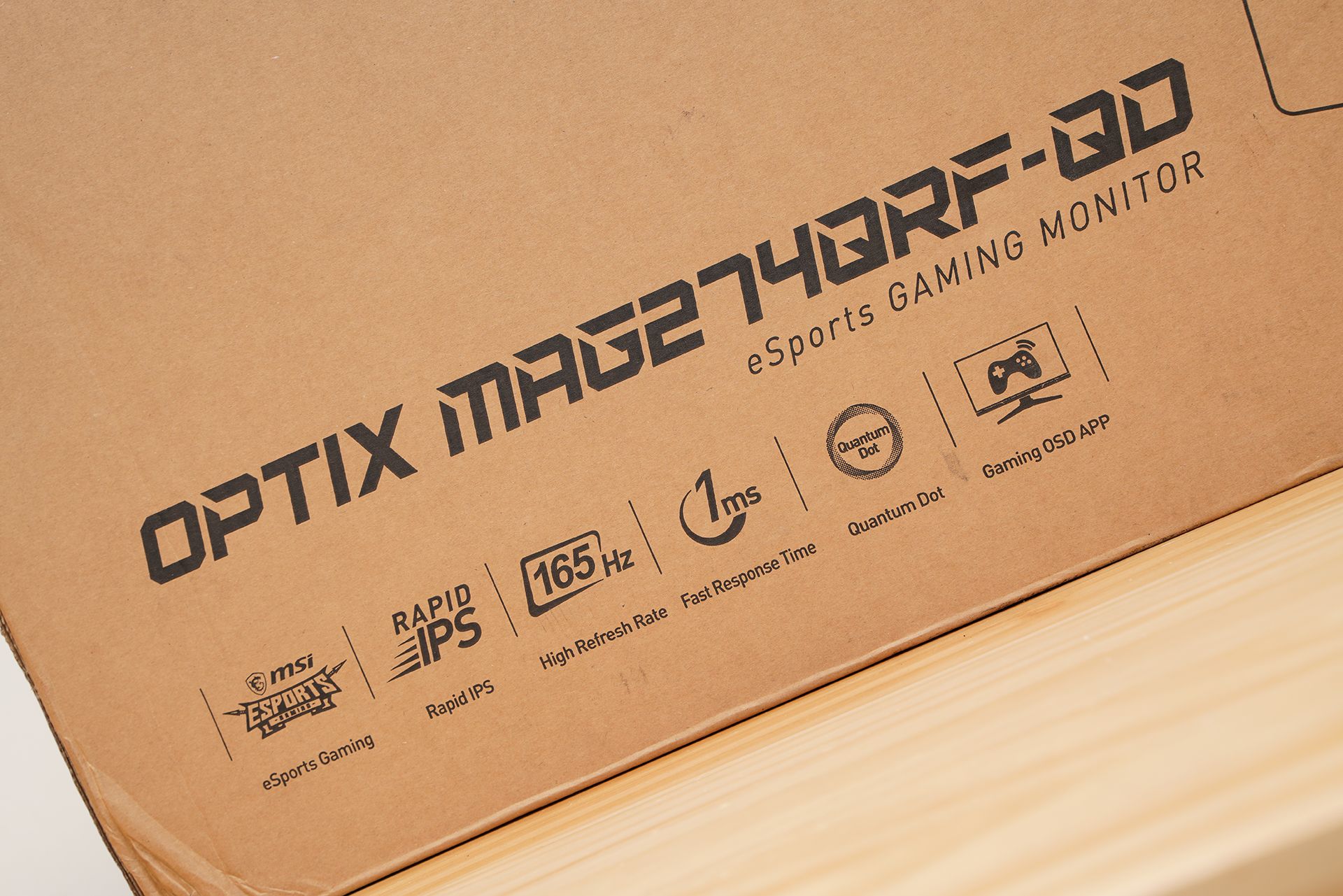 妥妥的游戏外挂 微星MAG274QRF-QD电竞显示器开箱体验