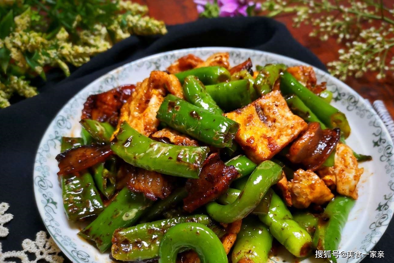 虎皮|这才是辣椒炒鸡蛋的正宗做法,比吃大鱼大肉都香,我家一周吃5次