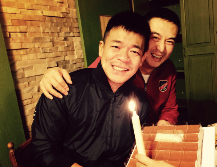 孙浩:唱"中华民谣"大红,中途转行拍戏,演技好到"被骂"_王酩_春晚_对方