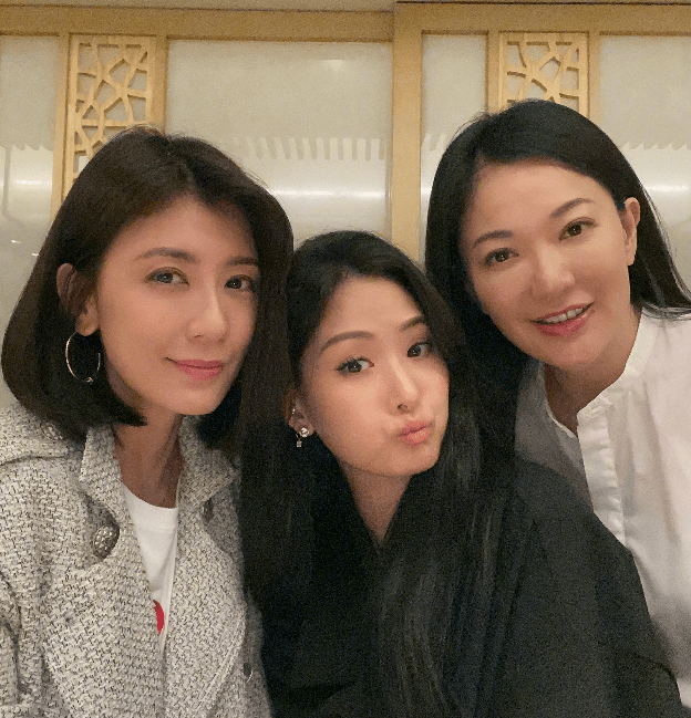 俞飞鸿皮相美人vs骨相美人：有人颜值“昙花一现”，有人越老越年轻