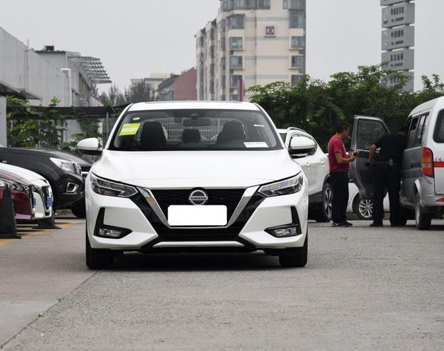 原創開過日產軒逸再開標緻408誰檔次高車主開完才知道差距