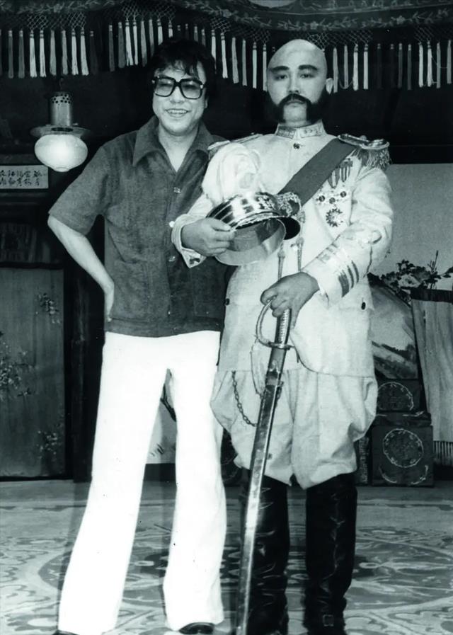 大家别看秦煌老前辈肥肥胖胖的样子,其实年轻的时候,他还演过男主角呢