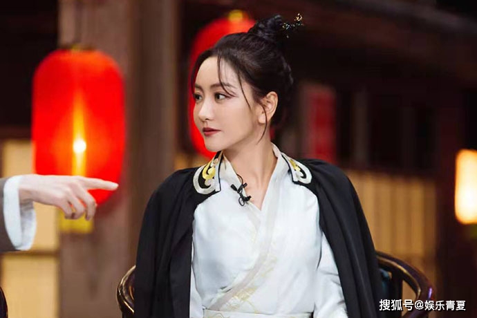 角色|大侦探“醉仙楼老板”张若昀，乔振宇红装潇洒惊艳，王鸥似画中人