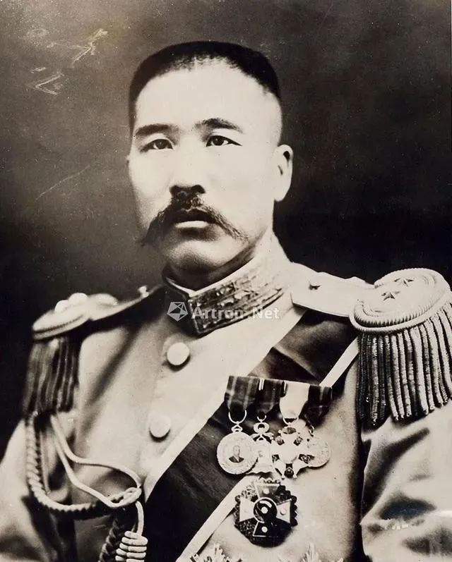 张宗昌娶了二十三房姨太太在济南火车站被刺杀后暴尸三天