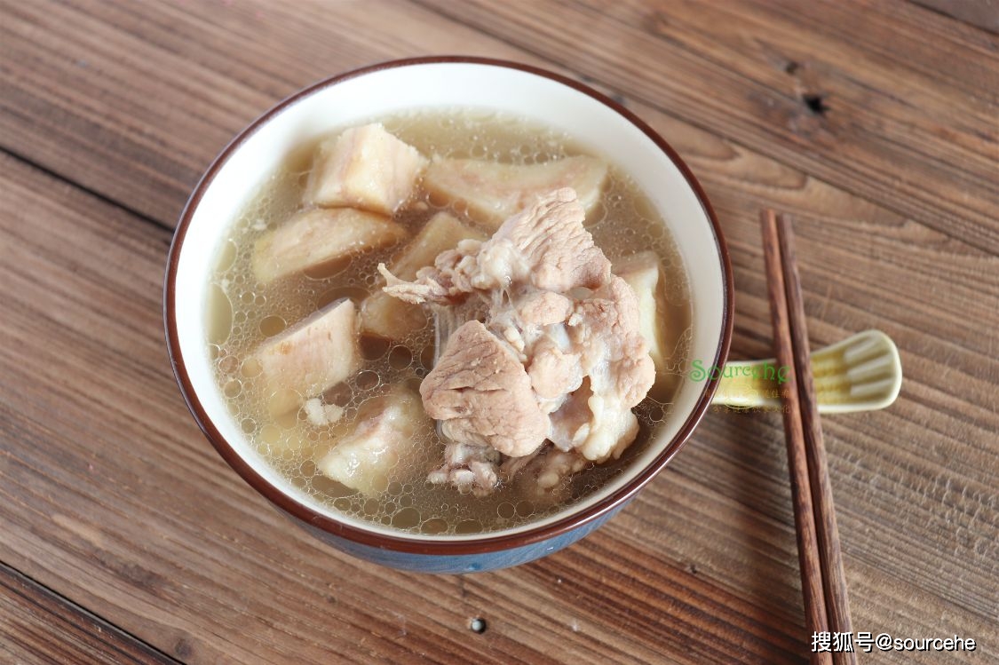 原创广东的春天又冷又潮湿煲一锅粉葛骨头汤祛湿暖胃老小都健康