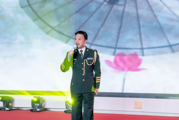 曾国「越爱越精彩，一起向未来」南京美多博仁盛大开业
