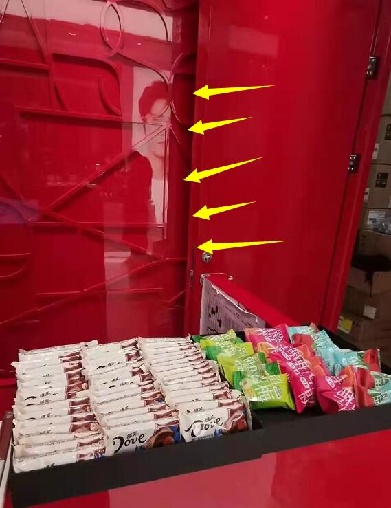 Nars|拿捏住了！全国Nars专柜摆满肖战粉丝多款专属零食，网友不满足出主意超搞笑