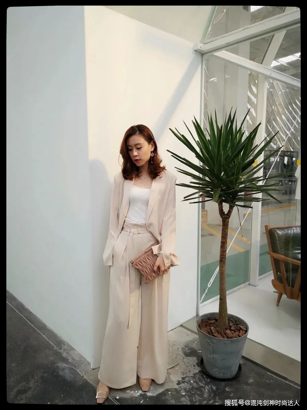 香芋 想要摆脱路人感，就选择裸色系搭配，教你瞬间演绎时尚达人