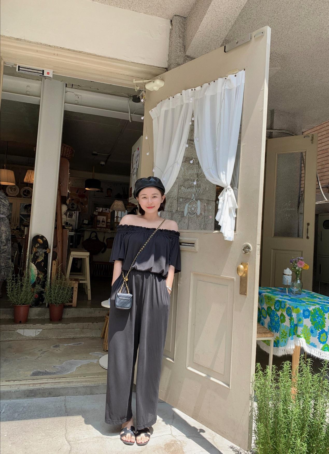 服装 超级简单的春季穿搭,简约大气很时尚,让你穿出高级气质