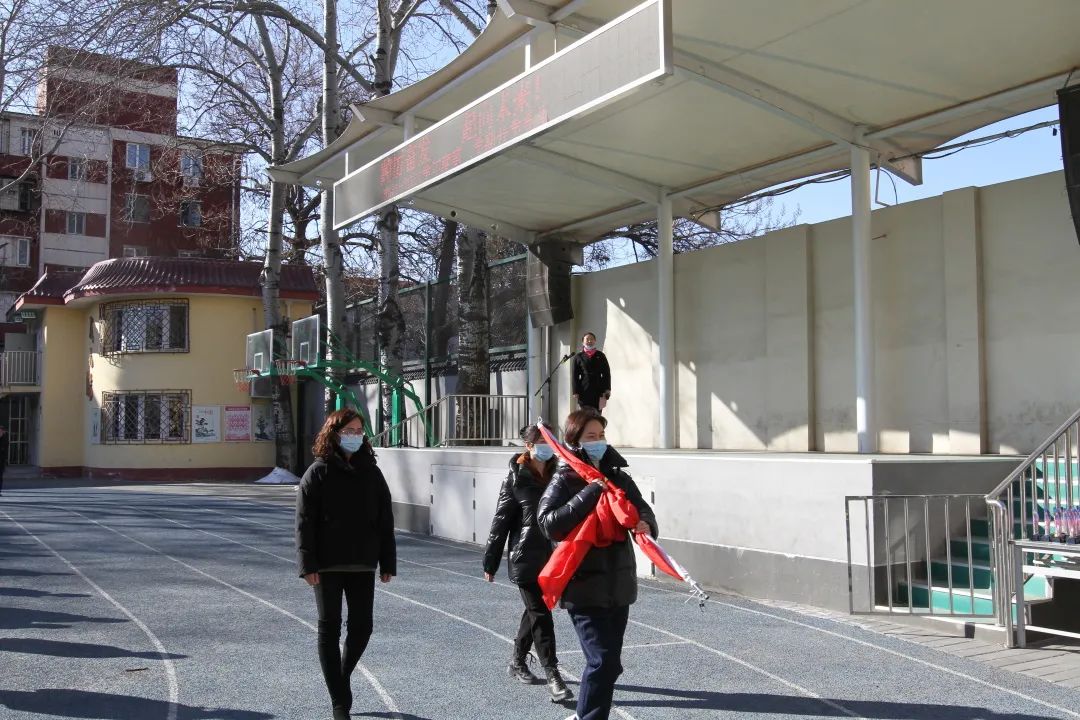 春风十里,不如幸福归来的你——通州区东方小学举办春季开学典礼_五分