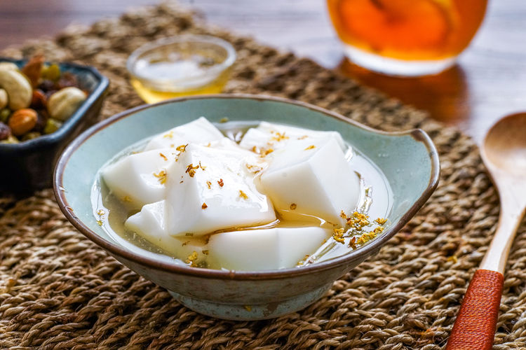 杏仁露华丽变身传统名点 杏仁豆腐清凉甜爽 桂花味充盈满口 良品联社女性美容时尚经验分享专业平台