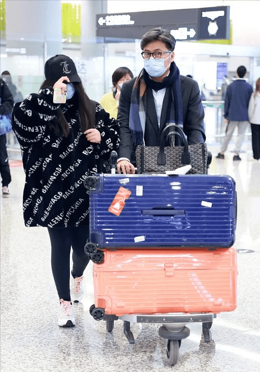 富婆 王诗龄瘦了后美貌开挂！才12岁就戴10万的项链炫富，比李湘还贵气