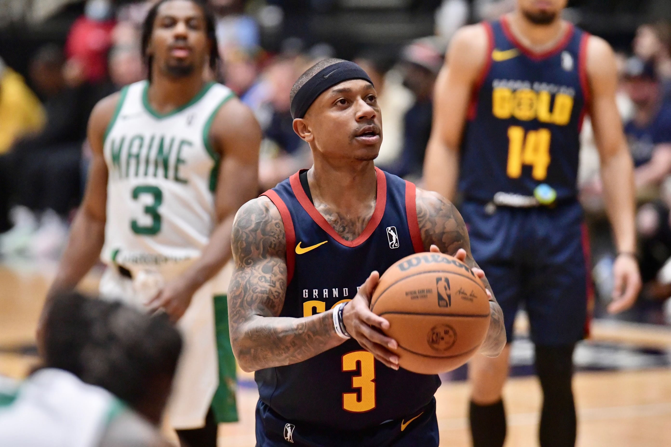 场均413分小托马斯引美媒刷屏热议激动发声努力变更好