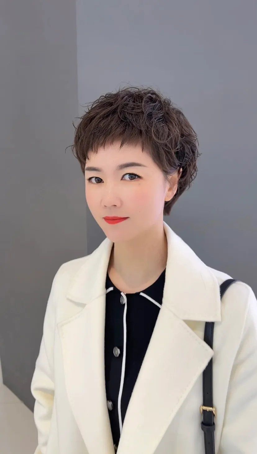 农历农历二月二龙抬头，是该剪剪头发了，女发就选这4种