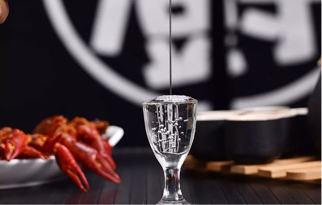 喝龙酱白酒品百味人生02一位业余爱酒人的品酒之旅